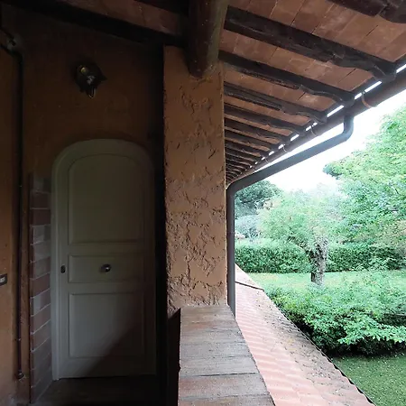 Il Casale 16 *